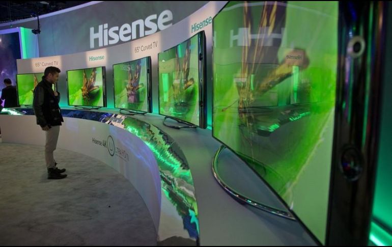 El negocio de televisión de Hisense en 2016 ocupó el tercer lugar en el mundo (IHS) y ha mantenido la primera posición de mercado en China durante los últimos 13 años. AP / ARCHIVO