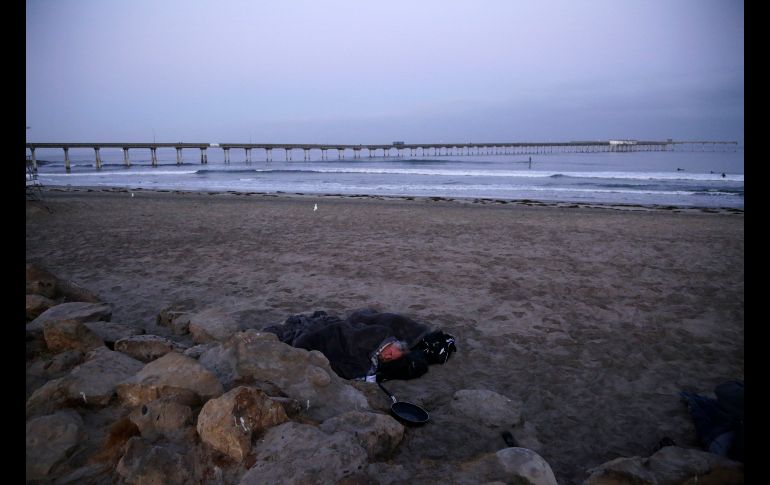 El caso de Seattle no es aislado. Toda la costa del Pacífico enfrente una severa crisis que pone en evidencia la pobreza como nunca antes. Una playa en in San Diego, California.
