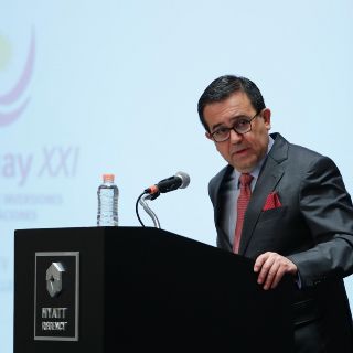 México aceptaría analizar TLCAN cada cinco años: Guajardo