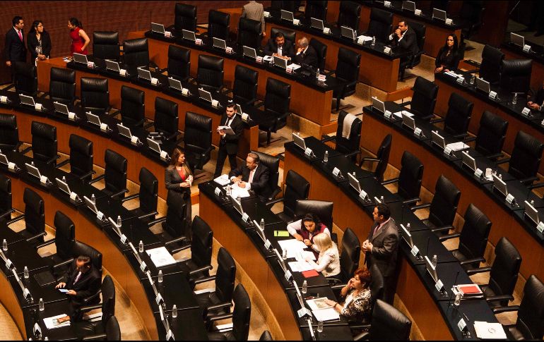 Con 64 votos en favor, 31 en contra y una abstención, el Pleno avaló el cambio en la convocatoria propuesto por el senador Manuel Cárdenas. SUN / ARCHIVO