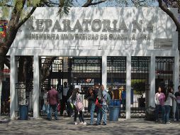 Alumnos de la Preparatoria 4, de la UdeG, quieren calles mejor iluminadas y patrullaje constante. EL INFORMADOR/Archivo