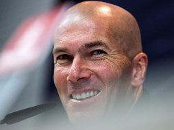 Zidane no quiso admitir que ninguno de los dos equipos llega mejor que el otro al derbi. EFE/R. Jiménez