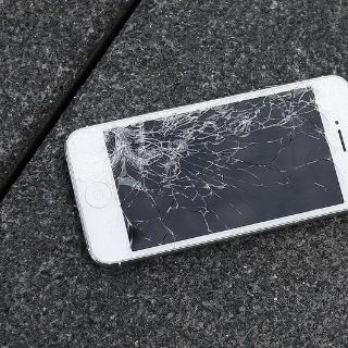 Caídas y humedad, mayores factores de daños en smartphones