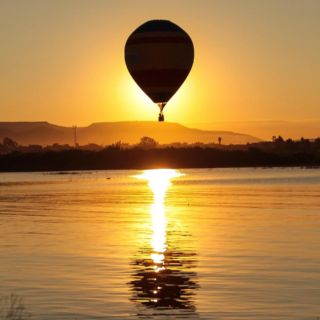 Con caída de aerostato, arranca festival del Globo en León