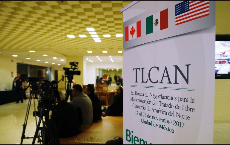 El equipo mexicano trabaja para lograr acuerdos en defensa de los intereses nacionales. EFE/J. Méndez