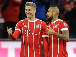 Hasta el minuto 30 el Bayern pudo irse arriba en el marcador con la anotación del chileno Arturo Vidal, y el polaco Robert Lewandowski amplió con su doblete en los minutos 38 y 49. AP / M. Schrader
