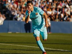 La victoria le permite al Barça mantenerse en la cima de la clasificación de la liga española con 34 unidades. AP / F. Seco