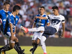 Acción del partido entre Pumas y Cruz Azul en el estadio Corregidora. MEXSPORT/O. Martínez