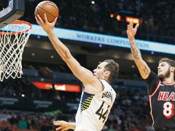 Acertado. Bojan Bogdanovic (#44) fue el mejor encestador por los Pacers. AP/J. Skipper