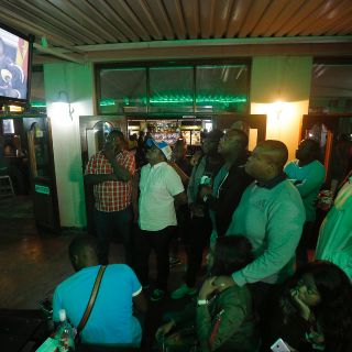 Sin renunciar, Robert Mugabe deja más dudas que certezas