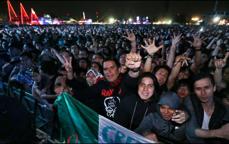 Los fanáticos no dejaron de bailar y festejar durante todo el concierto. AP/M. Ugarte