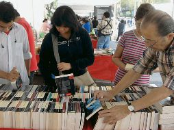 Encuesta. En 2015 la lectura era la cuarta actividad que los mexicanos llevaban a cabo en su tiempo libre. NTX/ARCHIVO
