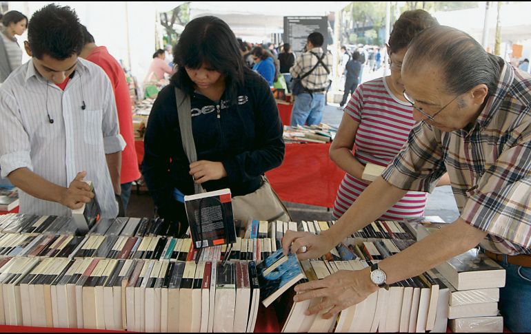 Encuesta. En 2015 la lectura era la cuarta actividad que los mexicanos llevaban a cabo en su tiempo libre. NTX/ARCHIVO