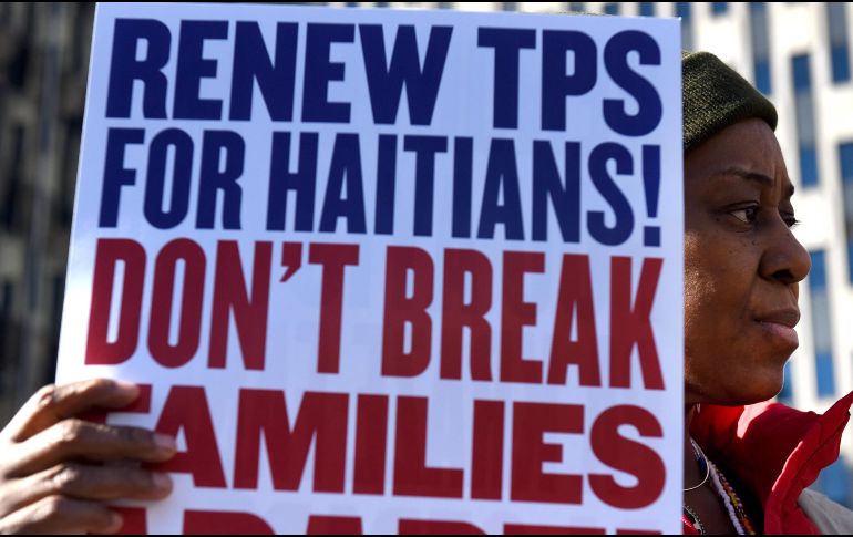 Trump canceló el Programa de Estatus de Protección Temporal (TPS) para 59 mil inmigrantes haitianos. AFP/T. A. Clary