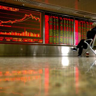 Wall Street abre con mínimas ganancias antes del día festivo en EU