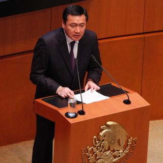 Oposición reclama inseguridad y corrupción a Osorio Chong