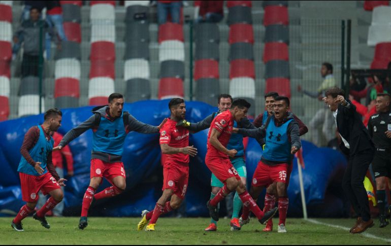 Pablo Barrientos celebra el gol que le dio el triunfo al Toluca. MEXSPORT/J. Ramírez