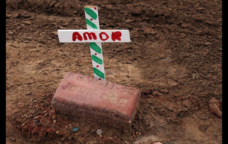 En Holtville, California existe un panteón de inmigrantes donde existen más de 500 tumbas sin nombre de personas fallecidas en el cruce de la frontera. EFE / B. Limón
