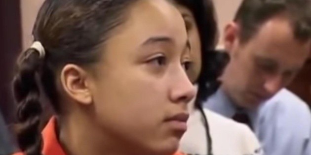 Famosos piden liberar a mujer condenada por matar a su abusador