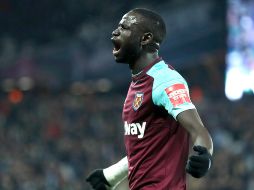 Cheikhou Kouyate celebra tras anotar el gol del West Ham. AP/A. Davy