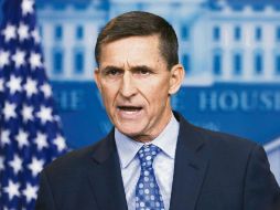 En la mira. Michael Flynn, ex asesor de seguridad nacional de EU, y su hijo son investigados por Robert Mueller. AP