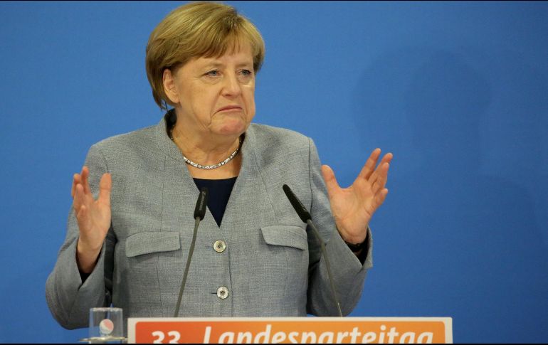 Merkel dice que hizo todo lo posible por sacar adelante las conversaciones y sugiere enfrentar nuevas elecciones.  EFE / F. Strangmann