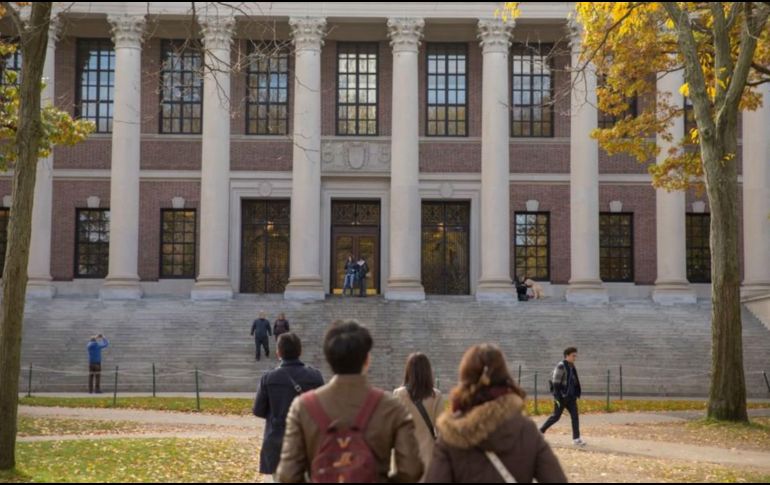 Alrededor de dos terceras partes de estudiantes internacionales reciben la mayor proporción de los fondos para estudiar fuera de EU. TWITTER / @Harvard
