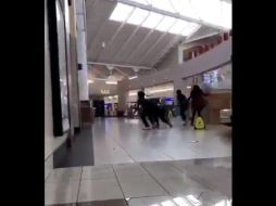 El incidente ocurrió en el centro comercial Galleria at Chrystal Run, en la localidad de Middletown, a 112 kilómetros al norte del centro de Manhattan.TWITTER / @jdmiles11