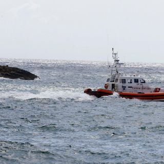 Hallan ocho cadáveres en un barco a la deriva, en Japón