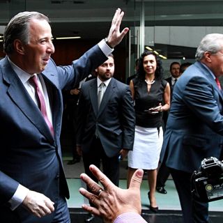 Osorio Chong se baja; destaparían hoy a Meade