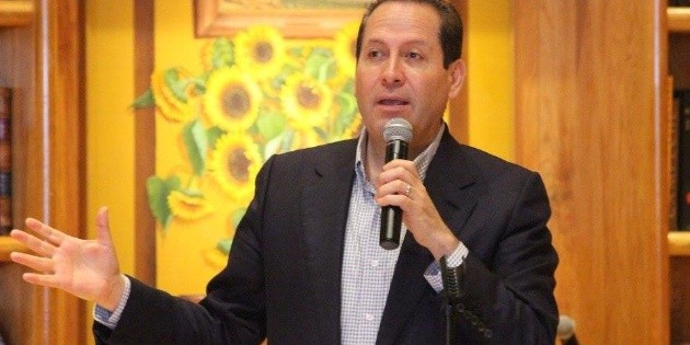 Eruviel &Aacute;vila se descarta para precandidatura del PRI