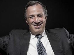 Mancera señala que, a diferencia de Meade, no busca que la gente lo vea como militante de un partido. AFP / ARCHIVO