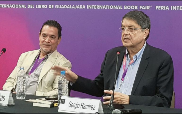Homenaje. Los escritores Arturo Arias y Sergio Ramírez. EL INFORMAOR/D. Reos