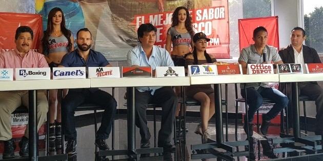 "Inocente" &Aacute;lvarez y "Raya" Alarc&oacute;n, listos para pelear en Guadalajara