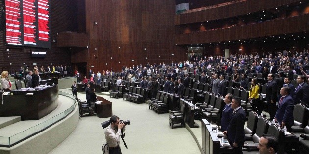 Avalan eliminaci&oacute;n de "pase autom&aacute;tico" del procurador a la Fiscal&iacute;a