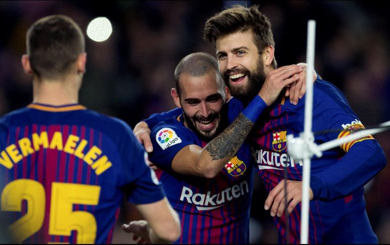 Gerard Piqué celebra tras anotar el segundo gol del Barcelona. EFE/E. Fontcuberta