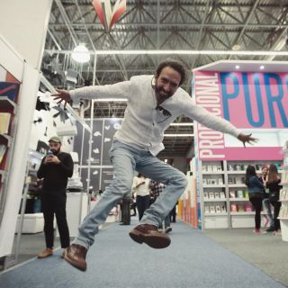 La poesía y el humor, dos necesidades básicas