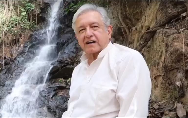 López Obrador subió un video en su cuenta de Facebook, grabado en un paisaje natural serrano. Facebook/Andres Manuel Lopez Obrador