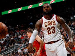 LeBron James. El veterano de los Cavs sigue como uno de los jugadores referentes de la NBA, pese a que su equipo tiene altibajos. AFP/K. Cox