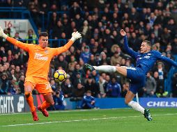 El triunfo es por un doblete del belga Eden Hazard y un gol más del español Álvaro Morata. AFP / D. Leal-Olivas