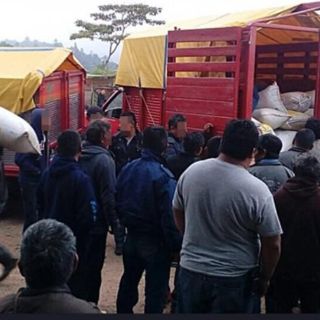 Llevan ayuda humanitaria a desplazados