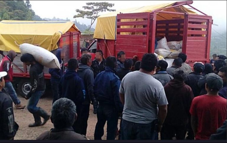 En total, los afectados recibieron siete toneladas de ayuda. TWITTER/@VoxPopuliTam