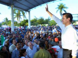 En su mensaje, el jefe del Ejecutivo también destacó que de acuerdo con cifras del Seguro Social, en noviembre pasado se crearon 132 mil 317 nuevos puestos laborales. ESPECIAL