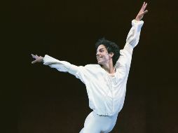 Isaac Hernández. Durante una de sus presentaciones con el English National Ballet, donde es bailarín principal desde el 2015. ESPECIAL