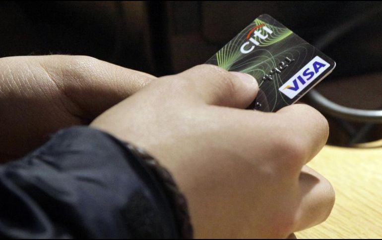 En México, cuatro de cada 10 compras realizadas con tarjeta de crédito se efectúan bajo el esquema de pago a meses sin intereses (MSI). AP / ARCHIVO