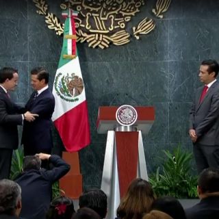 Mikel Arriola sale del IMSS; llega Tuffic Miguel Ortega