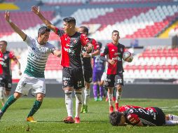 En el partido de ida de la final en la categoría Sub-20 entre Atlas y Santos, el jugador sufrió una lesión que, según el equipo, lo dejará fuera de las canchas mínimo 12 semanas. MEXSPORT / C. De Marchena