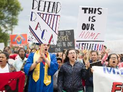 Más de una docena de estados, la Universidad de California y varios inmigrantes han demandado al gobierno por su decisión de cancelar el DACA. AP / ARCHIVO