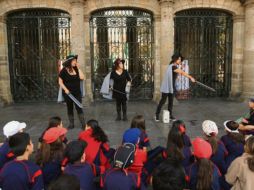 Recorrido. Durante el tour, los pequeños reviven la historia de la ciudad. EL INFORMADOR/E. Barrera