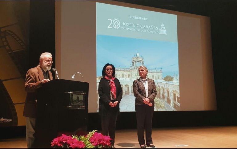 Proyección. De izquierda a derecha, Juan Pablo Rulfo, Olga Ramírez (directora del ICC) y Myriam Vachez, secretaria de Cultura, presentes en la proyección del capítulo cuatro de  “Cien años con Juan Rulfo”. ESPECIAL